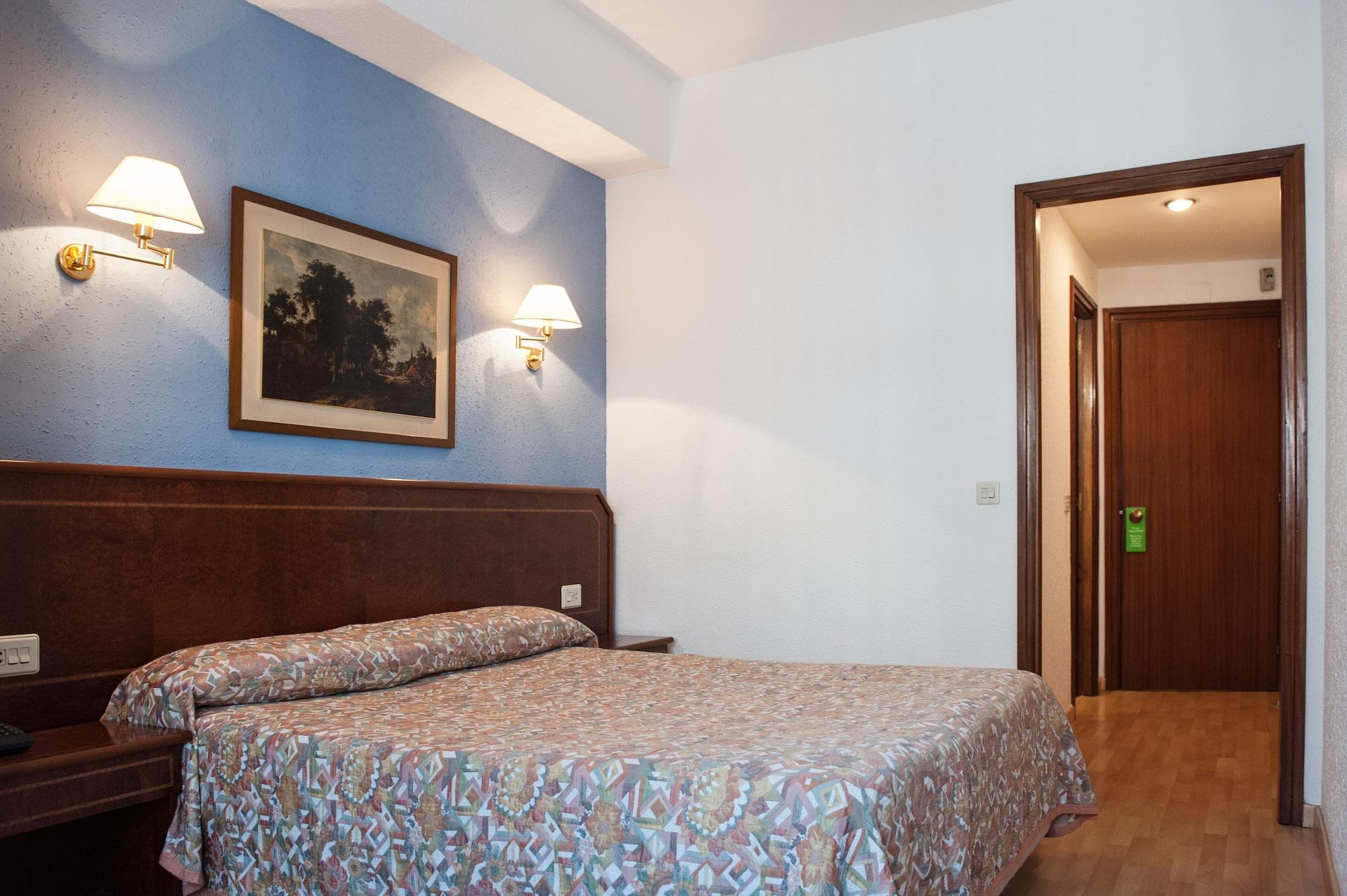 Hotel Unzaga Plaza Эйбар Экстерьер фото