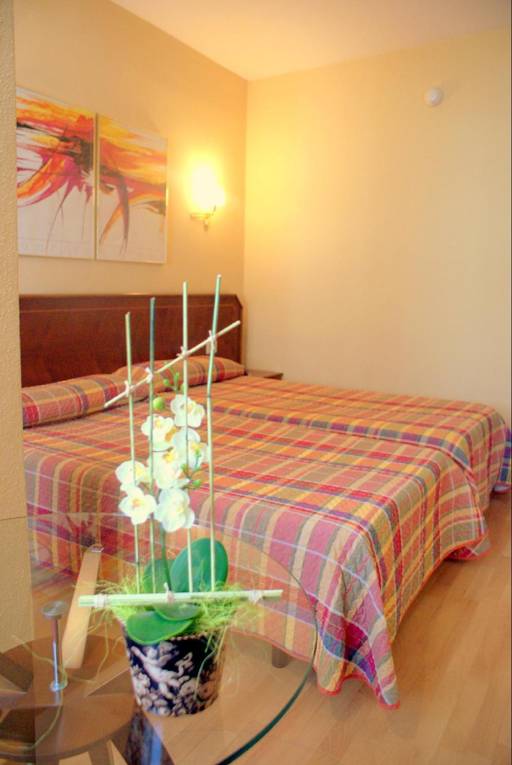 Hotel Unzaga Plaza Эйбар Экстерьер фото
