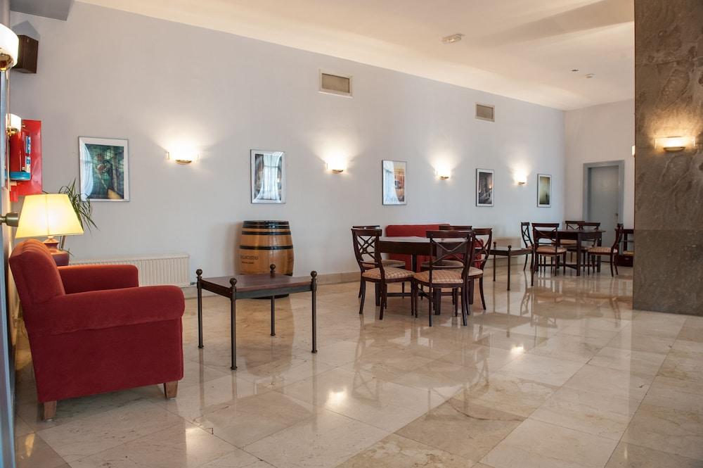 Hotel Unzaga Plaza Эйбар Экстерьер фото