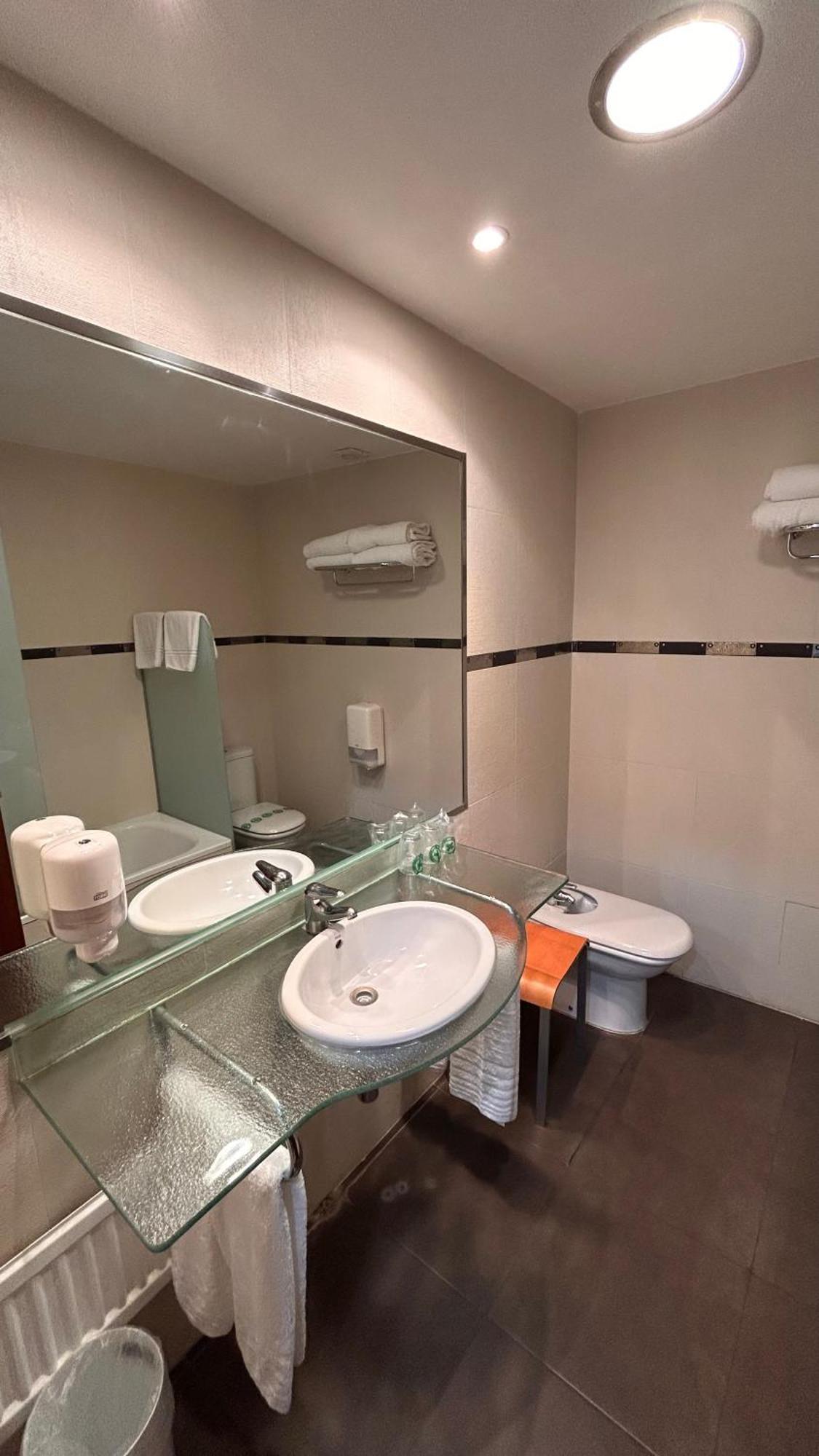 Hotel Unzaga Plaza Эйбар Экстерьер фото