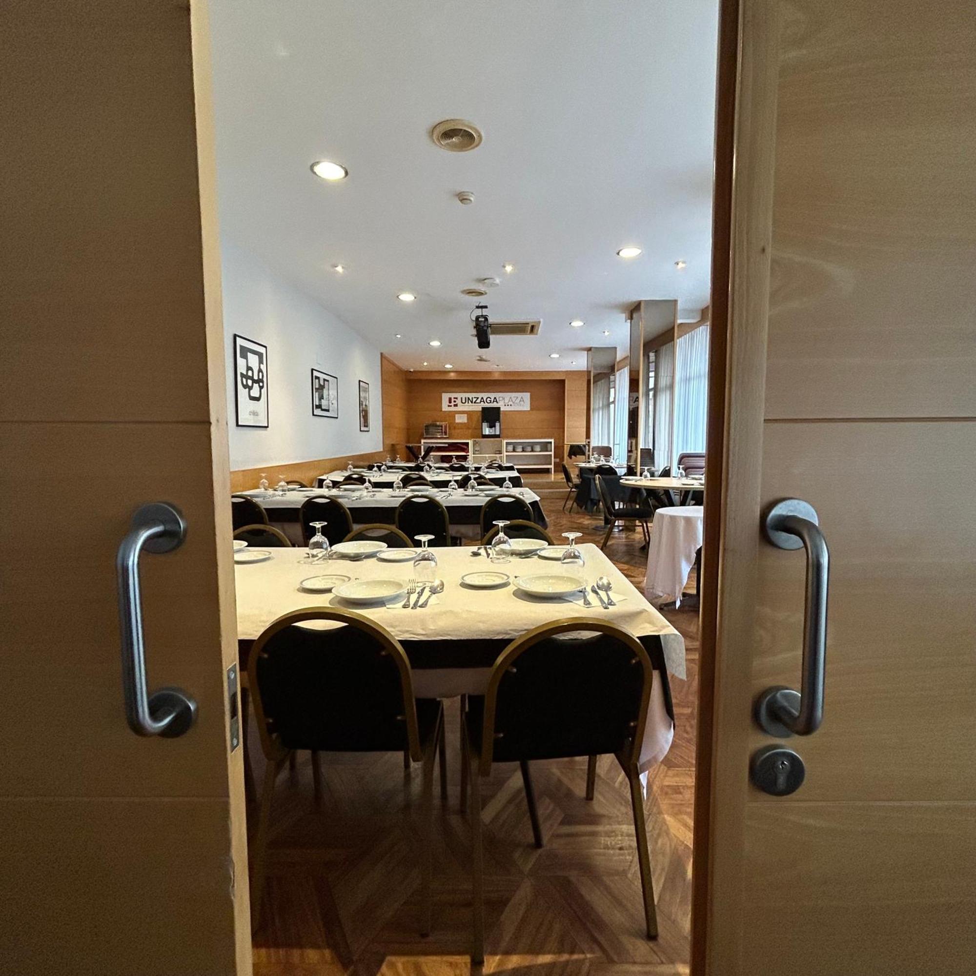 Hotel Unzaga Plaza Эйбар Экстерьер фото