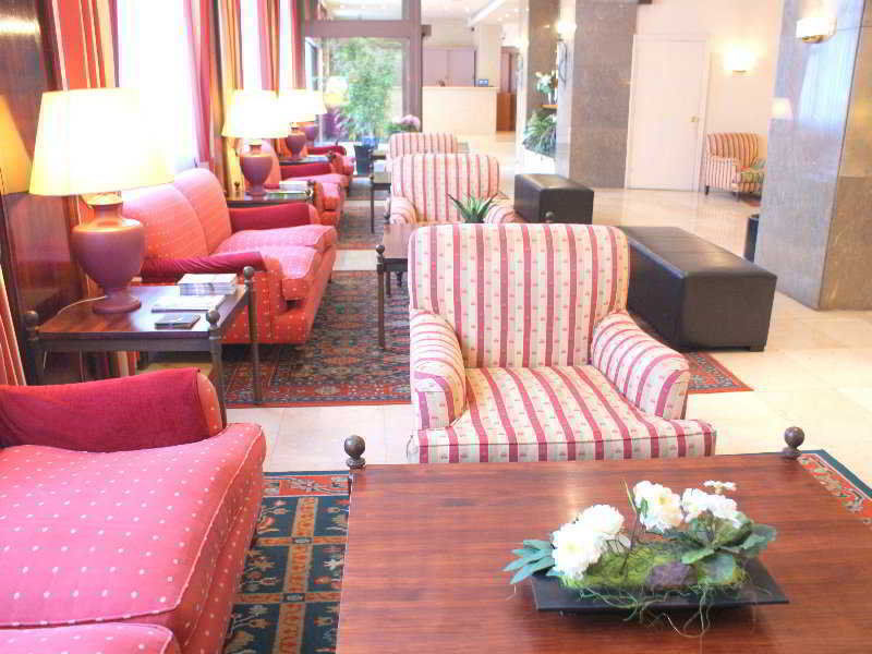 Hotel Unzaga Plaza Эйбар Интерьер фото