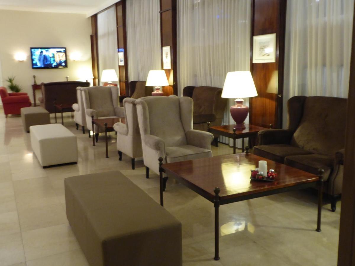 Hotel Unzaga Plaza Эйбар Экстерьер фото